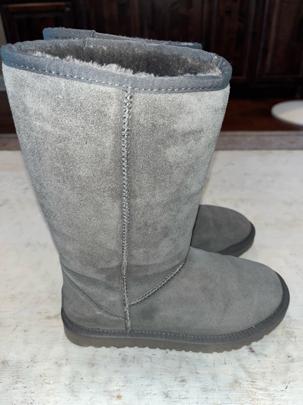 UGG WOMEN'S CLASSIC TALL BOOTS in grey | size 9